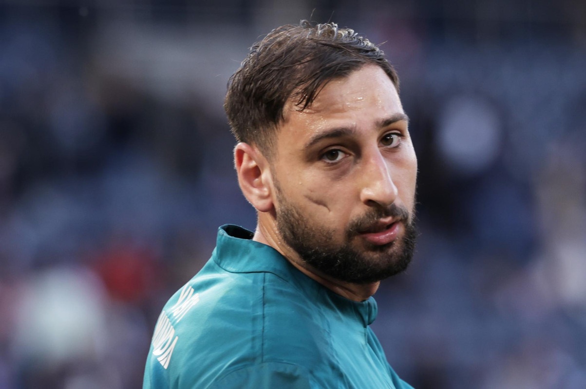 PSG braced for Man Utd move as Donnarumma edges towards exit
