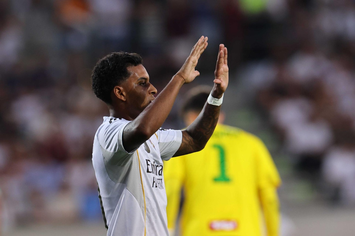 Rodrygo left on bench again as Man City watch closely