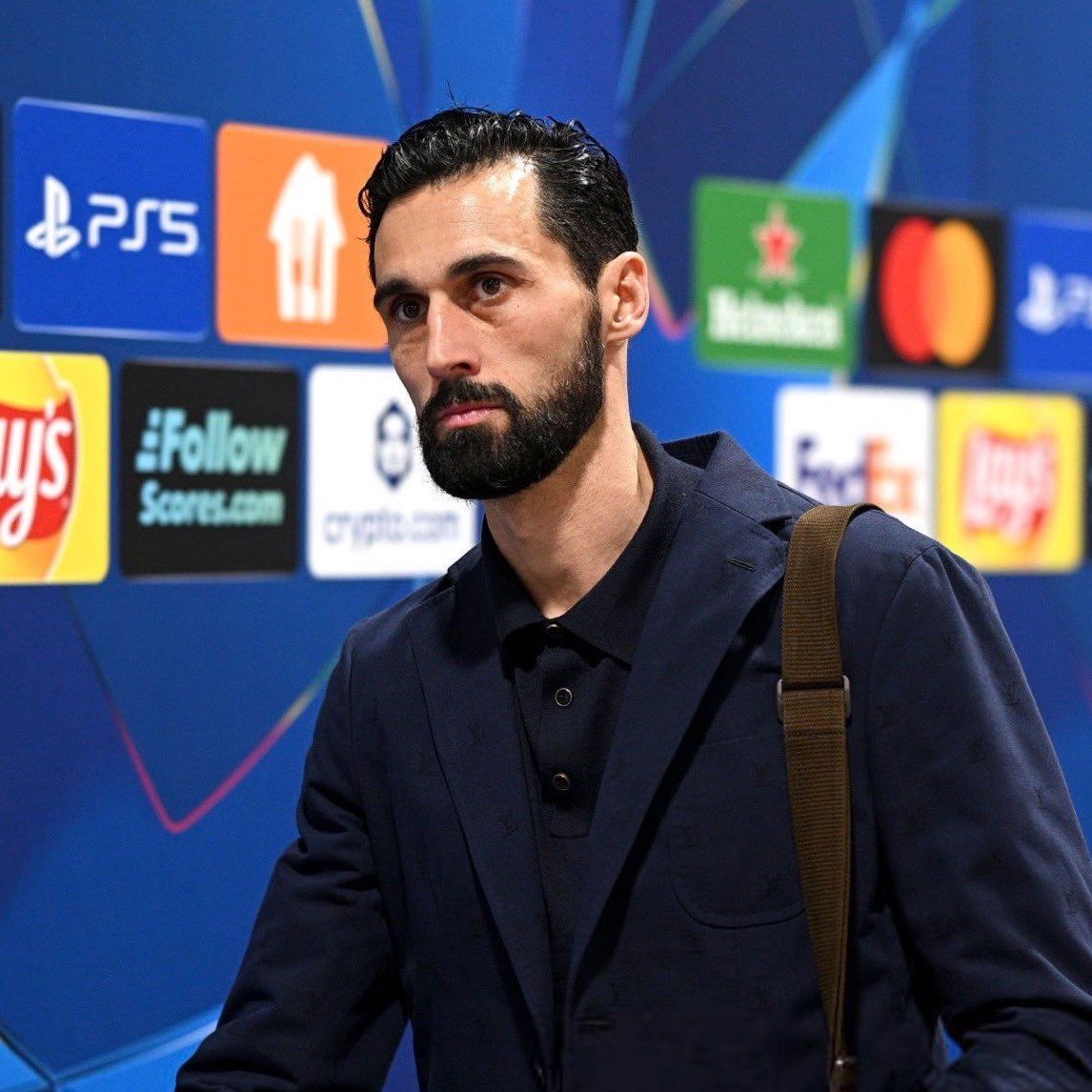 Álvaro Arbeloa: Jude Bellingham və Éder Militão artıq start heyətinə hazırdır.

Mendy də qayıdıb və sabah meydana çıxa bilər.