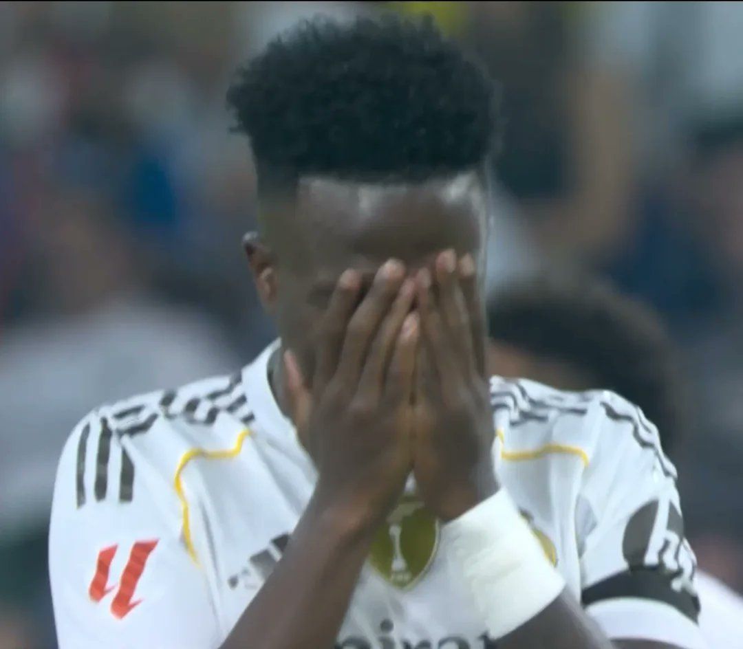 Real Madrid are so shameless, they’re still wearing their Club World Cup badge.